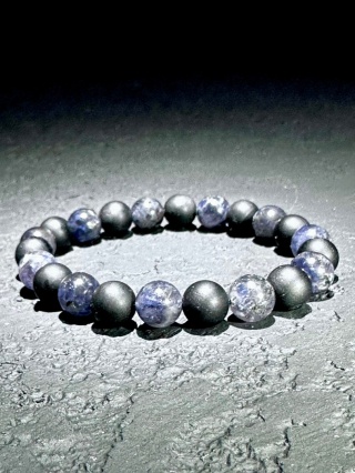 Bransoletka iolitu i turmalinem